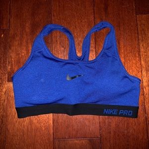 NIKE SPORTS BRA